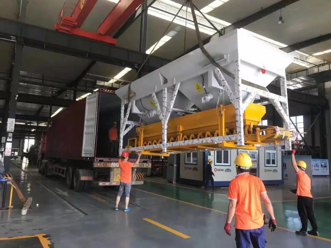 項(xiàng)目發(fā)貨|泉工QT6全自動(dòng)砌塊成型機(jī)生產(chǎn)線發(fā)貨南蘇丹，助力市政建設(shè)！