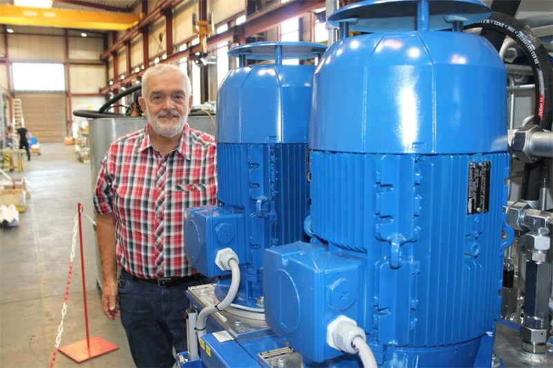 在同一家公司堅(jiān)守半世紀(jì) —— 哈特維?！ど釥柕碌穆殘鰝髌? title=