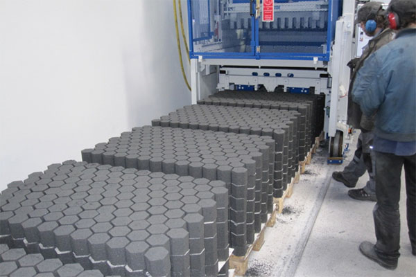 埃及-Zenith 940聯(lián)鎖磚機